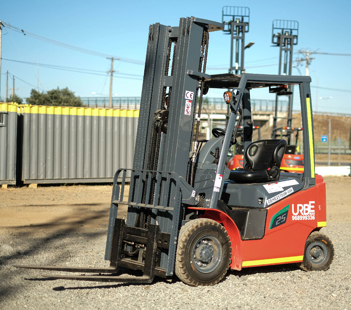 grua-bencinera-25ton-6levante-urbe